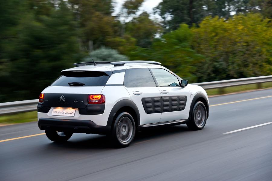  Citroen C4 Cactus 2015 года  (ZA) (фото 10 из 19)